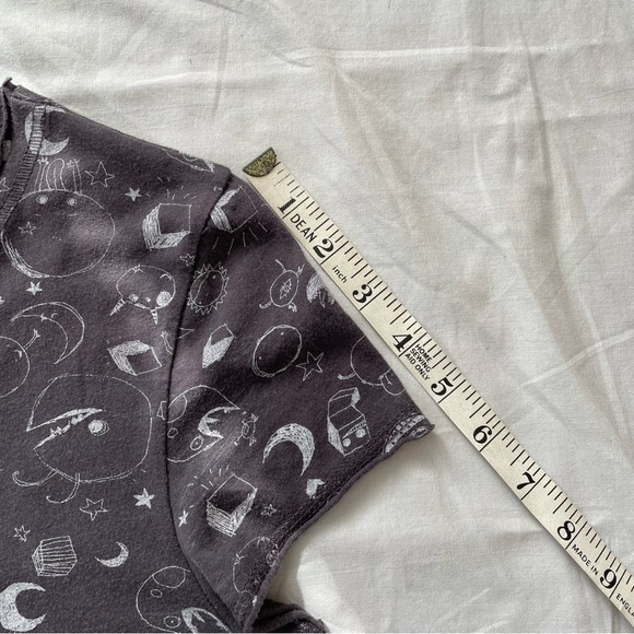 Zara | whimsical grey print tee, M - Picture 5 of 10